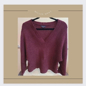 American Eagle V-Neck‎ Sweater